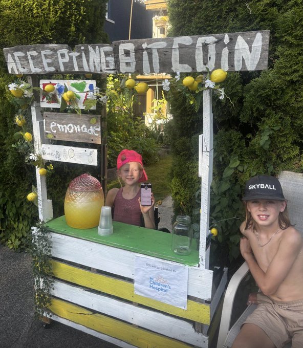 Kids selling Lemonade for Bitcoin 🍋🧡