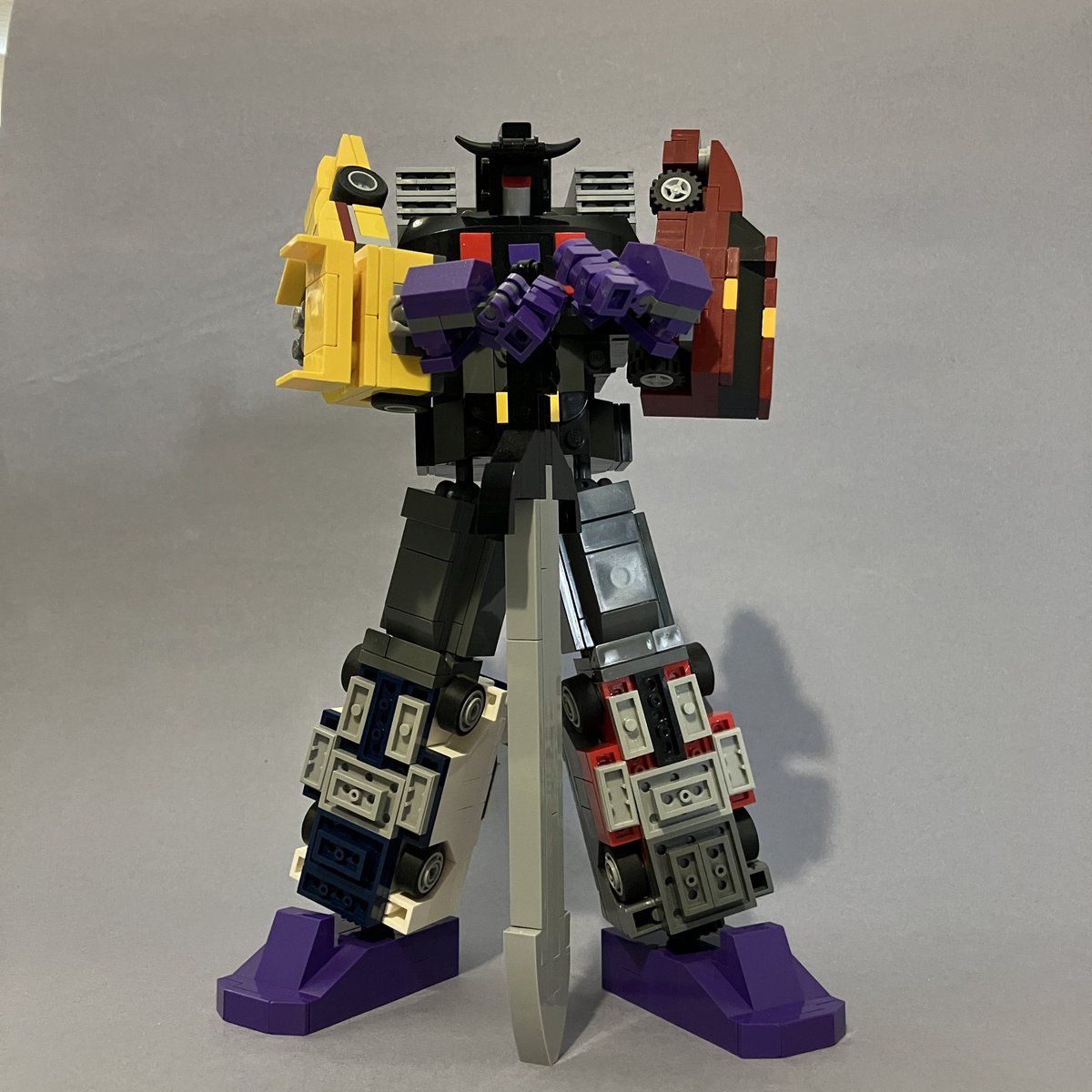 LegoGuy31's tweet image. rebrickable.com/mocs/MOC-23433…

#トランスフォーマー #menasor #transformers #cars #g1 #lego #moc #mocer #mocs #afol #legobuild #legocreation #legomoc #decepticons #tbb #robo #robots #tbbme #robos #mech #mecha #mechs #mechas  #toys #motomaster #legoinstructions #instructions #build