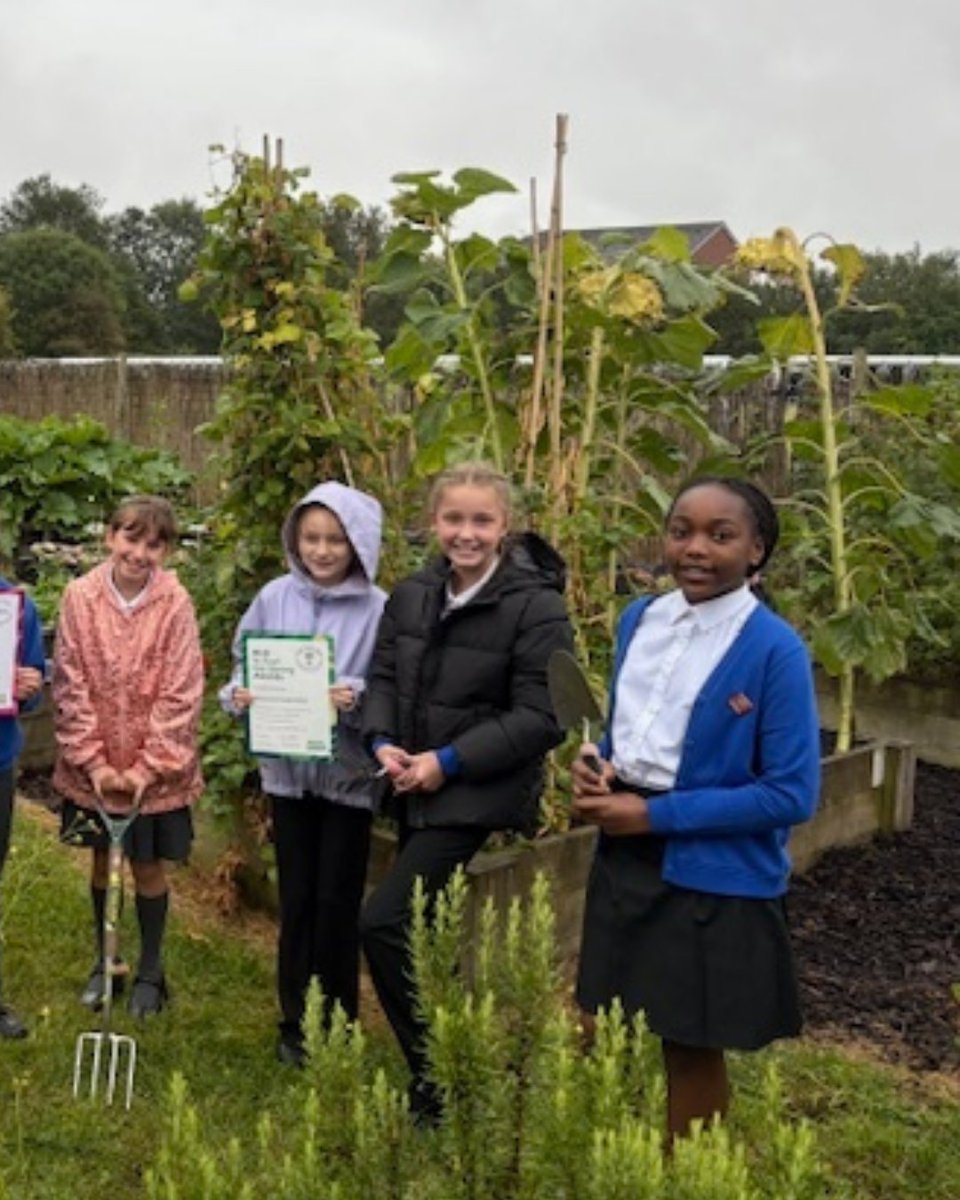 SharpLaneLeeds's tweet photo. πΏ Sharp Lane has achieved the RHS School Gardening Award Level 3! π
This celebrates our childrenβs amazing skills, enthusiasm & care for the natural world ππ
Well done, everyone! π±
#SharpLaneSchool #RHSSchoolGardening #RHS #LeedsLearning https://t.co/1G5lf1KrJU