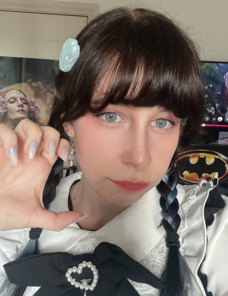 i was nervous for today, but dressing up has made me really excited xD

i want to sing agameshia again!!!