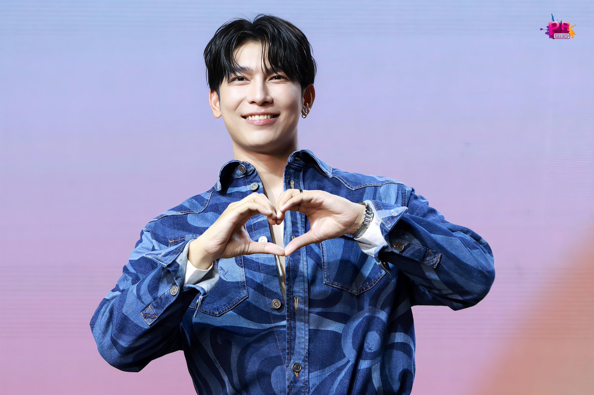 ベッキー mew suppasit season&#39;s greetings等 MSS Seasons Greeting 2022 - Mew Suppasit - part 1 | ~BL