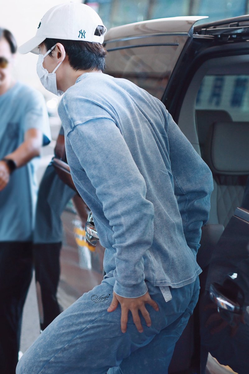 ehsally1's tweet image. 250907 PEK🛫

#ZhangZhehan #ZhangZhehan张哲瀚 #张哲瀚 #張哲瀚 #ZZH
#チャンジャーハン #장철한 #จางเจ๋อฮั่น #PrimordialTheatre #ZhangZheHanBangkokConcert
#张哲瀚泰国演唱会
#洪荒剧场 #TheRealZhangZhehan
#zhangsanjian
#张三坚