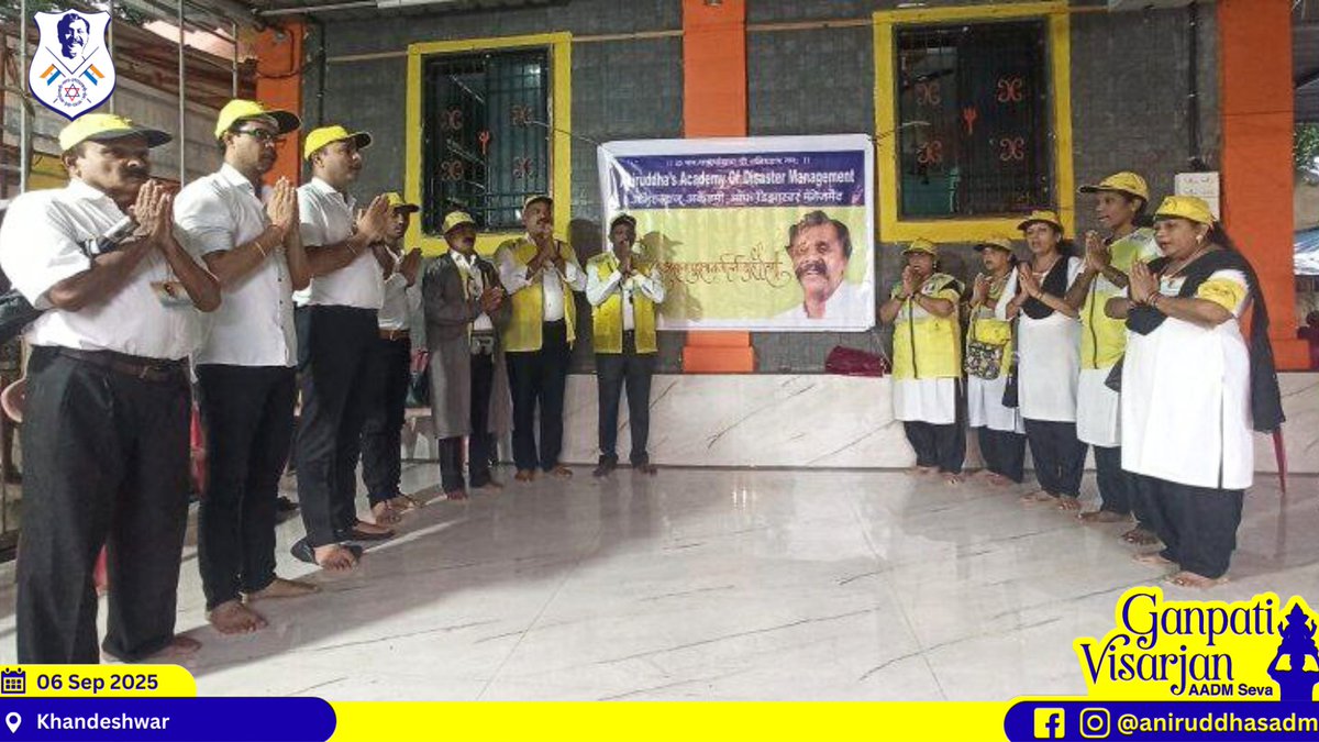 With focused discipline, #AADM volunteers managed line control at Khandeshwar during  #AnantChaturdashi 2025, ensuring a peaceful and organized experience.
#AniruddhaBapu #GaneshVisarjan2025