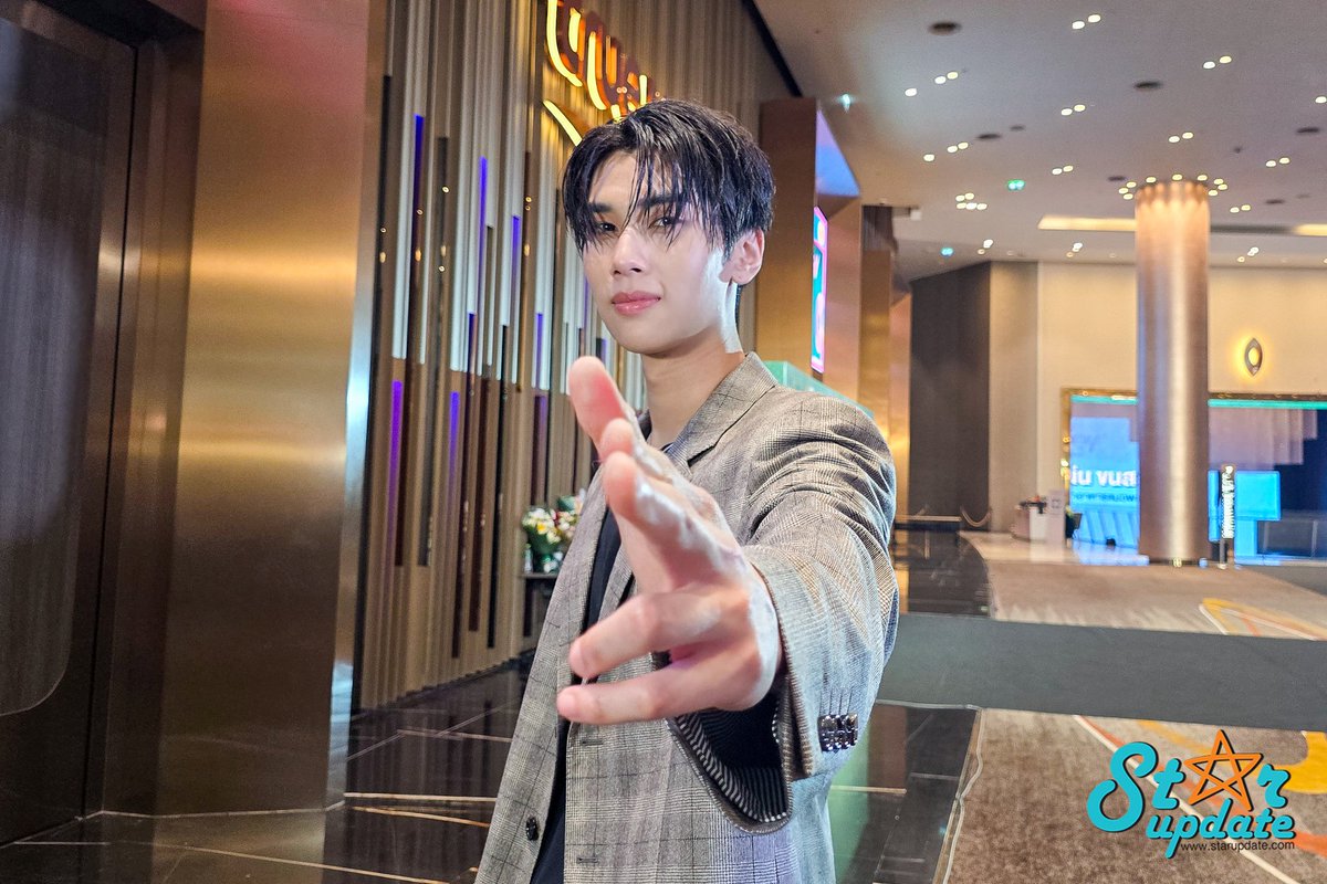 [CLIP] “ดัง” แฮปปี้เดินสายพบปะแฟนๆตปท. ทำช่วงนี้เป็นชีสเลิฟเวอร์ พร้อมโชว์สกิลแอคชั่นซีรีส์เรื่องใหม่ &gt;&gt; youtu.be/YAg2VGaymGM
DUNK x MCHOICE2025
#MchoiceMintAwards2025 
#dunknatachai