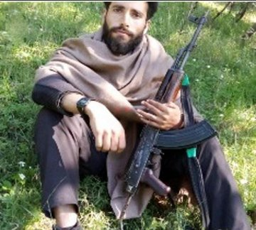 01__Swati's tweet photo. #BreakingNews :
P@kistani Terror!st k!lled by the Indian security forces in the ongoing #Encounter in #Gudder, Kulgam. #Kulgam #JammuAndKashmir #terrorist
#UpThePlay
#OnePlusNordBuds3r
#मिशन_रोजगार_यूपी https://t.co/dMLmUitb6m