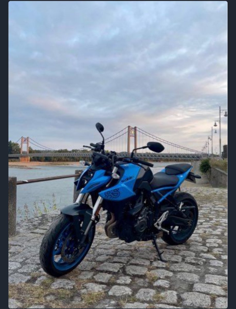 Salut twitter, <a href="/MuseOnTheRoad/">Muse</a> vends sa moto. 

 🩵Suzuki Gsx8s a2 de 2023 

#RT apprécié !
leboncoin.fr/ad/motos/30519…