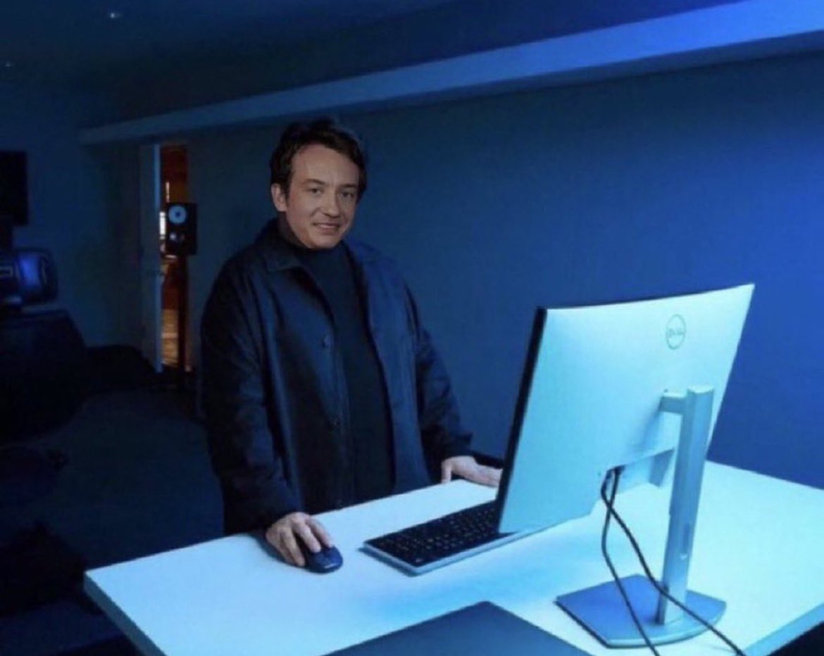 "..... Wins best kpop" and it has nothing to do with kpop