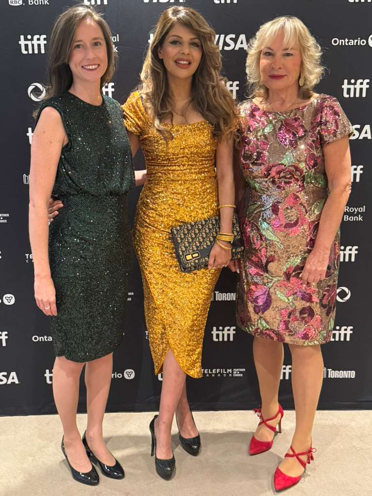 Our CEO @PatriciaYatesVB with <a href="/IrlCGToronto/">Consul General Claire Fitzgibbon</a> &amp; <a href="/YounisFouzia/">Fouzia Younis CG 🇬🇧🇨🇦</a> at Toronto Int'l Film Festival <a href="/TIFF_NET/">TIFF</a>. Great to be promoting our #StarringGREATBritain 🎬campaign, putting our destinations in spotlight to drive growth, championing tourism &amp; our creative industries <a href="/DCMS/">Department for Culture, Media and Sport</a> <a href="/UKinCanada/">UK in Canada 🇬🇧🇨🇦</a>