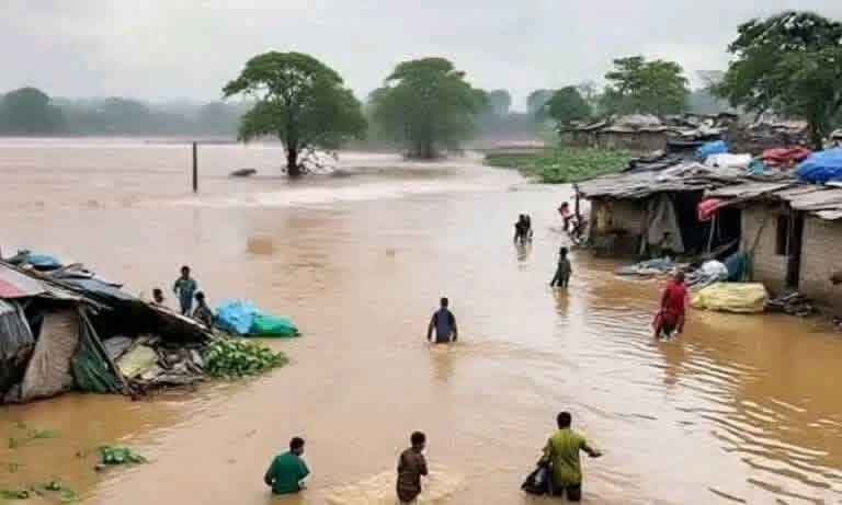 اچانک آٹا،دال اور چاول مہنگا ہو گیا ہے کیونکہ کسان نے تو تاجروں کو بیچ دیا تھا اب ملک میں سیلاب آیا ہے اور تاجر الحمدللہ مسلمان ہیں انہوں نے حج عمرے پر بھی 
جانا ہوگا
😭😭😭