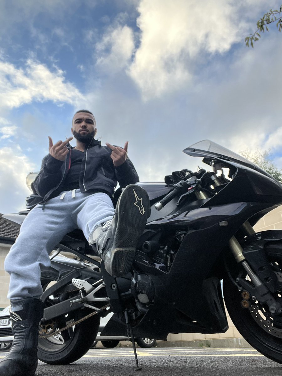 Big engine. Bigger ego. Who’s paying for the next full tank. 😈