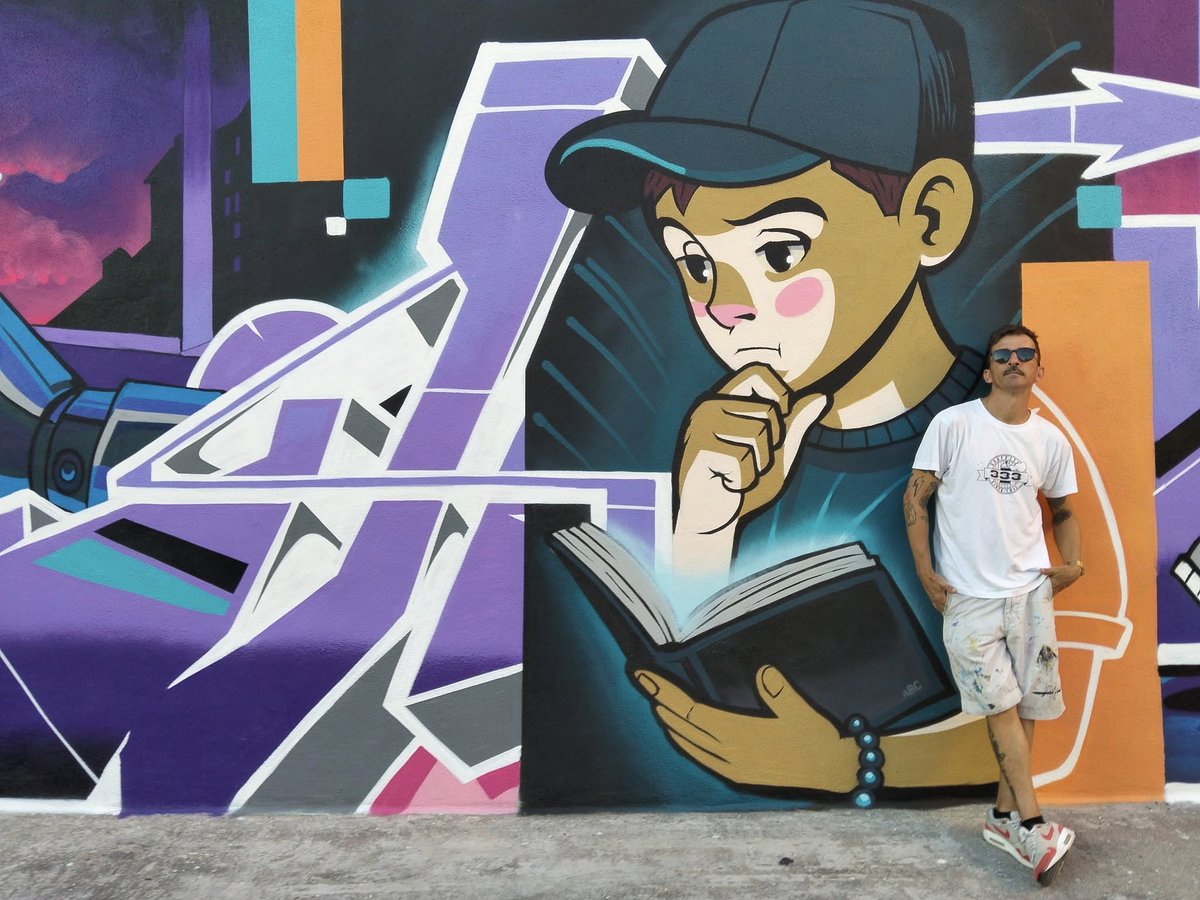 El sábado, en la inauguración de las obras de arte urbano de nuestras fachadas coordinadas por JayKaes. Con concierto de hip hip gracias a Priteo, DJ UVE, Hank, Ludovico, Iván Deep.... Tarde histórica...