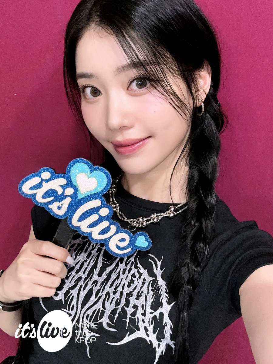 shen xiaoting pics 🦌 tweet media