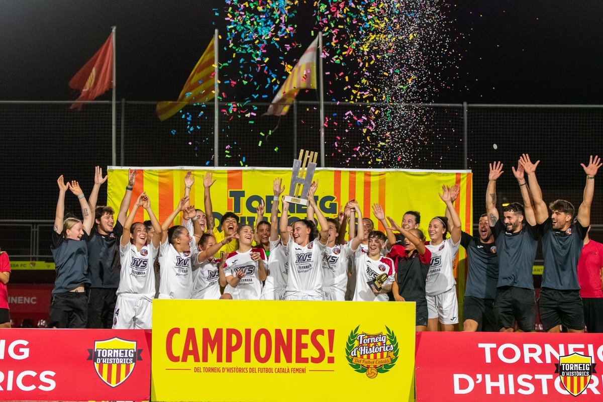 Torneig d'Històrics (@thistorics) on Twitter photo ⚽ Al web, galeria de fotos de la final de l'#Històrics25.
👉 <a href="/TerrassaFC/">Terrassa FC</a> 🤝 <a href="/SantCugatFC/">Sant Cugat FC</a> 👈
⏩ torneigdhistorics.cat/galeria-fotogr…
📷 Obra de <a href="/vinyets_paula/">Paula 🪐</a>, fotògrafa oficial del Torneig.
#SomHistòrics #futfem ⚽ Al web, galeria de fotos de la final de l'#Històrics25.
👉 <a href="/TerrassaFC/">Terrassa FC</a> 🤝 <a href="/SantCugatFC/">Sant Cugat FC</a> 👈
⏩ torneigdhistorics.cat/galeria-fotogr…
📷 Obra de <a href="/vinyets_paula/">Paula 🪐</a>, fotògrafa oficial del Torneig.
#SomHistòrics #futfem
