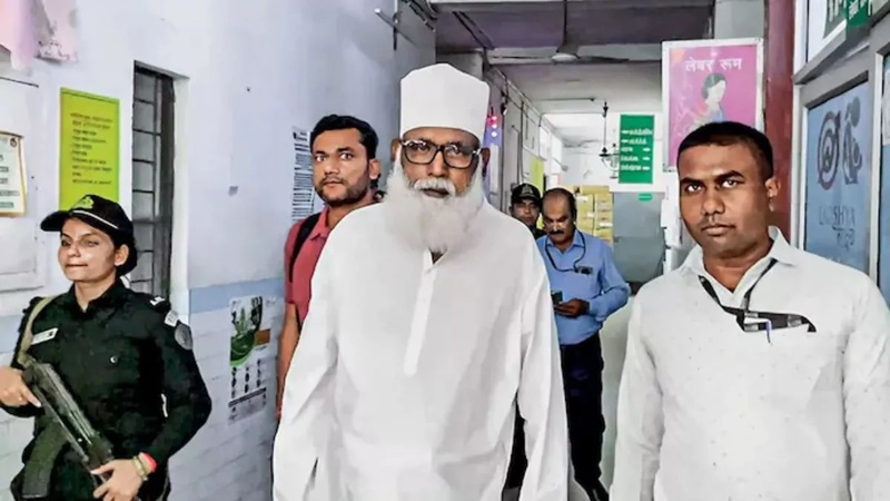 ₹500 करोड़ की फंडिंग, 1000 मुस्लिम युवकों की फौज

छांगुर की 2047 तक भारत को इस्लामिक राष्ट्र बनाने की थी साजिश

ATS की चार्जशीट में खुलासा

hindi.opindia.com/news-updates/c…