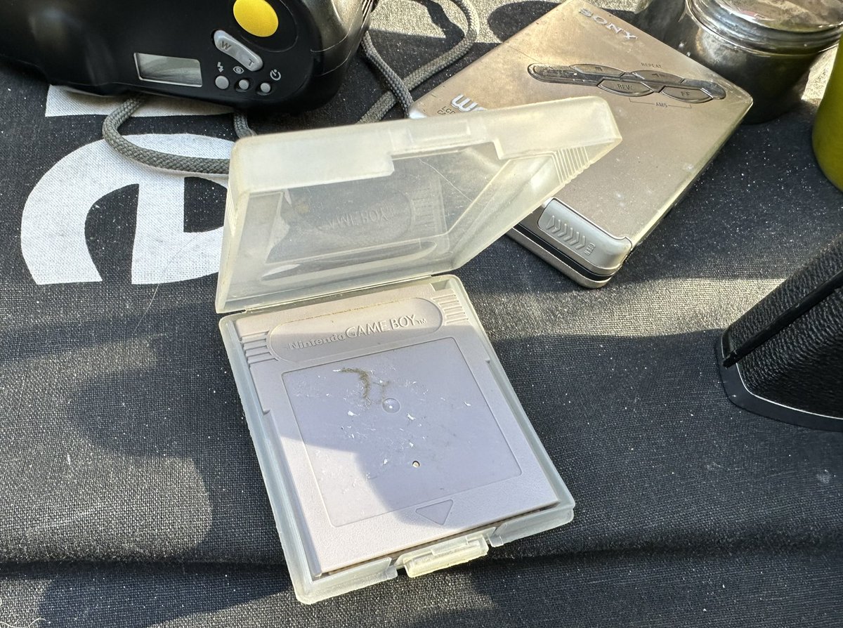 Das #Mystery-Überraschungsspiel für #GameBoy darf auf keinem #Flohmarkt fehlen.