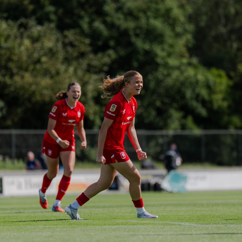 FCTwenteVrouwen's tweet photo. ๐ด Samenvatting: Winst in Heerenveen
#HEETWE