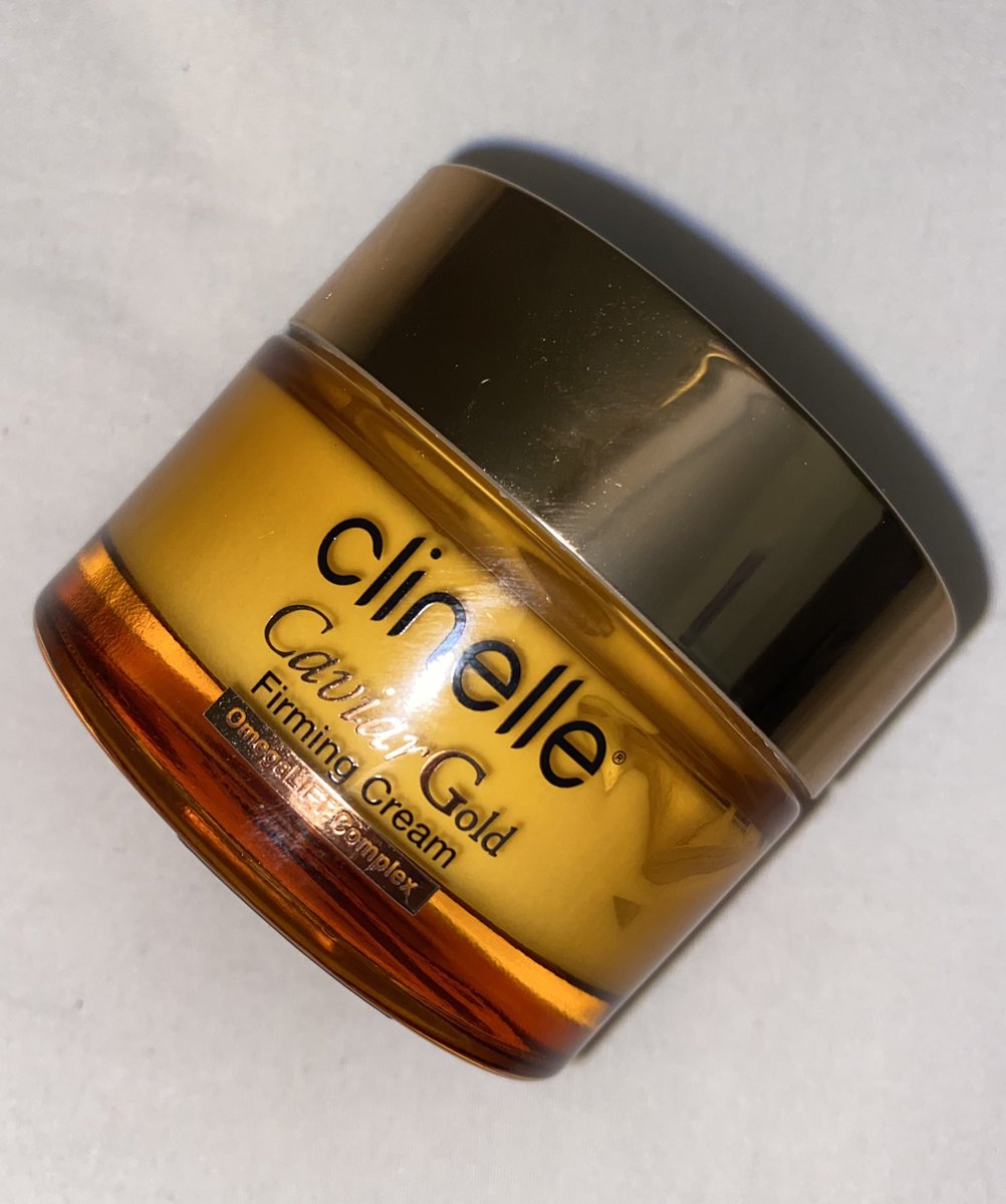 meski tiap hari panas-panasan dan sudah otw 25 aku gak pernah worry sama aging 

karena amunisiku,
✨Clinelle Caviar Gold Firming Cream✨
moist satu ini sudah diinfused Omega 3, 6 &amp; 9 biar kulit tetep kenceng 
cus mumpung 9.9 clinelle lagi diskon gede
🛒 s.shopee.co.id/6AbSadydnp