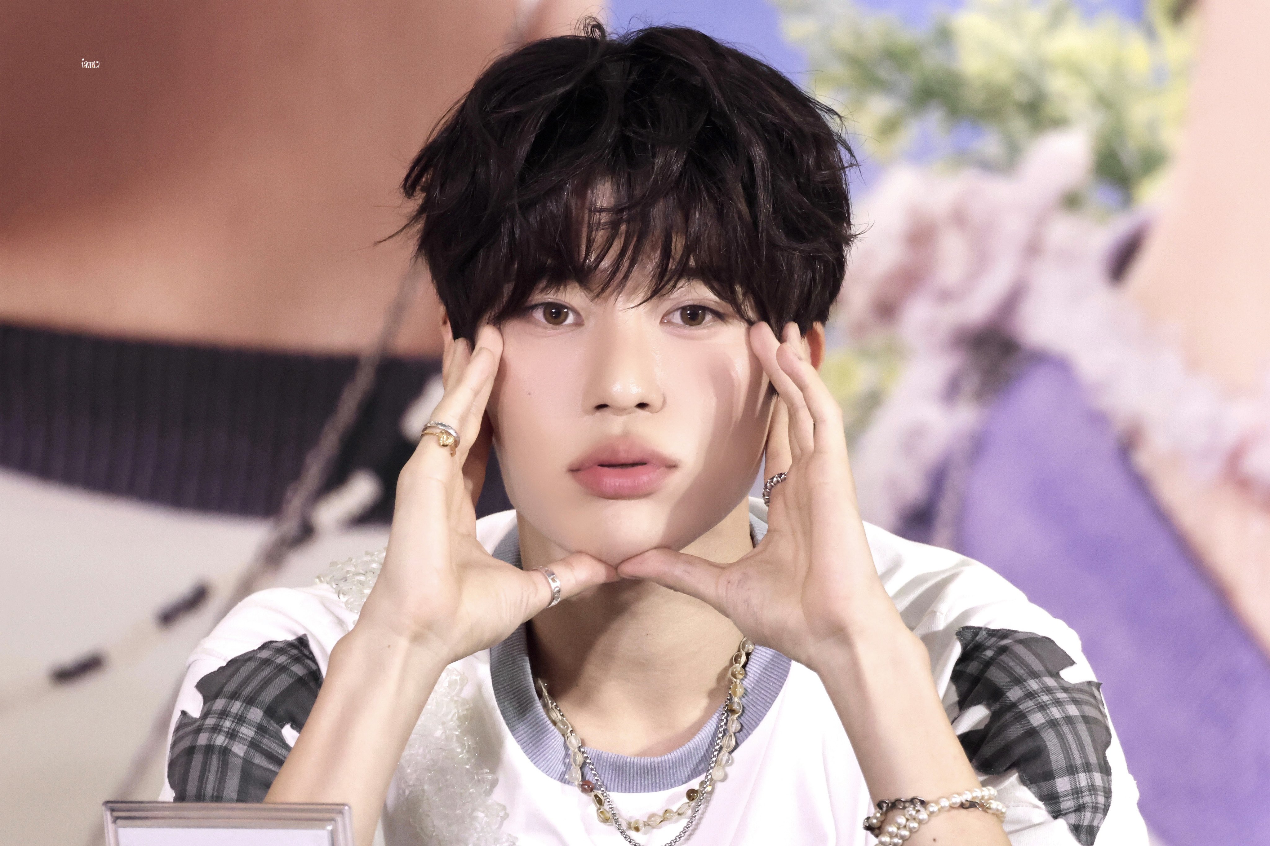 NCT WISH シオン SION WICHU & エバーランド カチューシャ Qoo10] SMエンターテインメント NCT WISH KWANGYA@EVE : KPOP