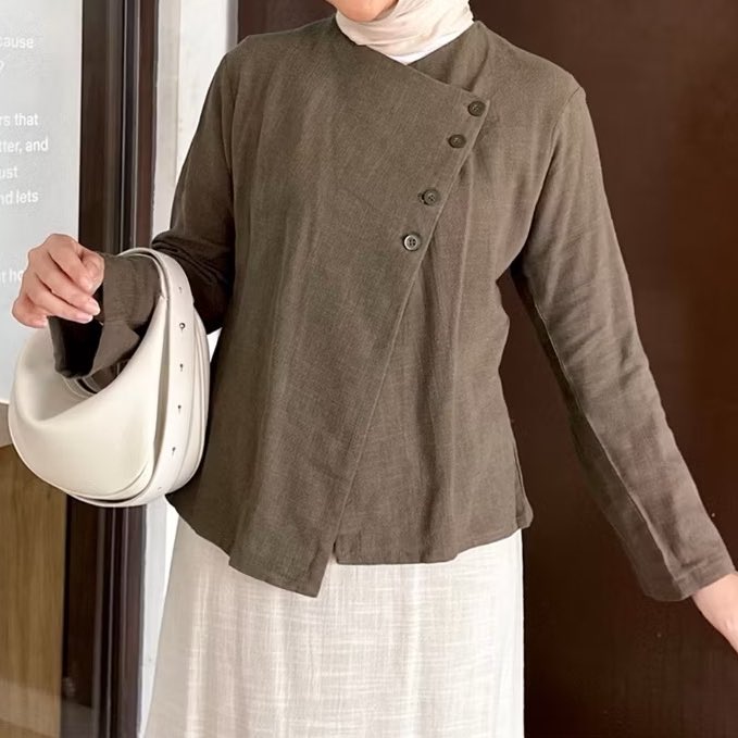 bubbllezee's tweet image. pretty blazer top~

a thread