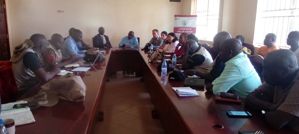 Today, a joint technical mission from <a href="/MAAIF_Uganda/">MAAIF 🇺🇬</a> <a href="/WorldBank/">World Bank</a> visited <a href="/LocalMayuge/">Mayuge District LG</a>. The team led by Mrs. Acayo Consolate, Ass.Commissioner 4 Commn <a href="/MAAIF_Uganda/">MAAIF 🇺🇬</a>, held discussions with tech &amp; pol leaders to assess farmers' readiness to access inputs 4 value chains about UCSATP