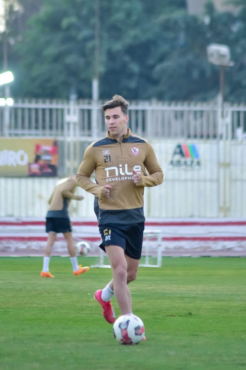 بيقولك ميشالاك يرفض جدولة مستحقاته مع الزمالك ويهدد بايقاف قيد جديد .. 🤣