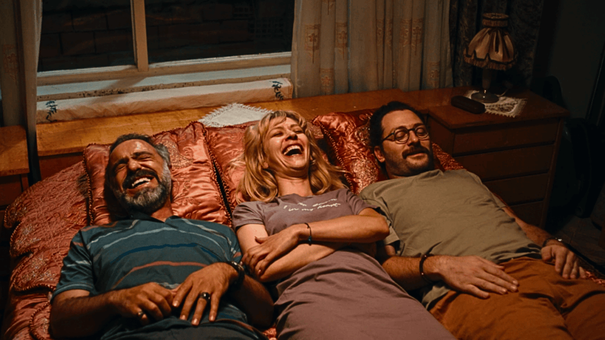 Vuslat Saraçoğlu'nun Ödüllü Filmi "Bildiğin Gibi Değil" Ekim'de Vizyonda!
beyazperde.com/haberler/filml…