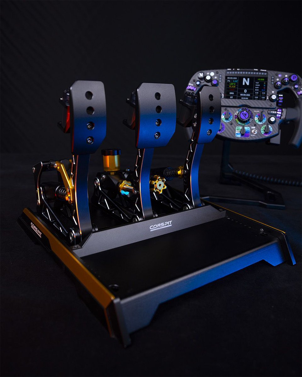 OfficialCONSPIT's tweet photo. CONSPIT PW1+CPP EVO
PRO DRIVERS' CHOICE
๐https://t.co/Q2lBU8KOlt
๐ฑ https://t.co/2tHYDAFjMb
#CONSPIT #ProDriversChoice #SimHub #SimracingWheel #Simracing #SimulatedRacing #RacingGear #RacingTechnology #PW1 https://t.co/yl7Onn36wy