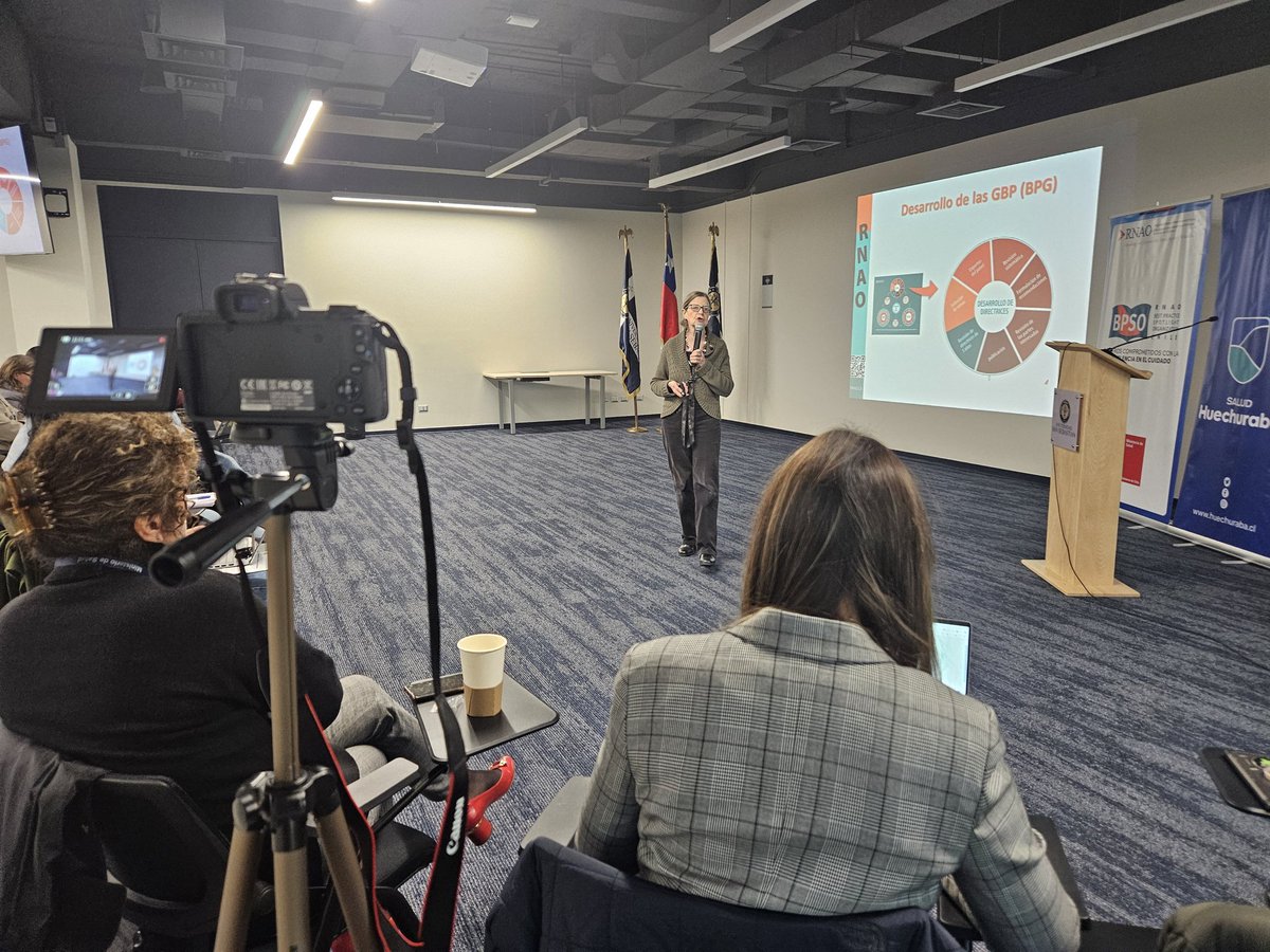 Happening Today: La Gerente General de <a href="/RNAO/">RNAO</a>, Dra. <a href="/DorisGrinspun/">Dr. Doris Grinspun 🇨🇦 RN, PhD, FAAN, O.ONT</a>, presenta el programa #BPSO al inicio del entrenamiento Champions de la <a href="/mun_huechuraba/">Municipalidad de Huechuraba</a>, en un trabajo conjunto entre RNAO y el <a href="/ministeriosalud/">Ministerio de Salud</a> de Chile.