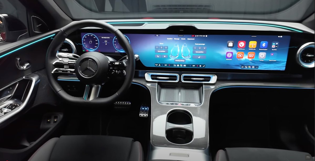 man_from_skopje's tweet image. ..e sega nekoj ke rece "kiselo e grozjeto/ne mozam da si go dozovlam" ama ne e vo toa poentata.. 
brate grdo e vidi go sekoj sto ima par funckoinalni oci ke rece kako e ova luksuzna kola od koi materijali svetkavi kako lampion e napraveno ova ????

Zosto bi sakal da bidam