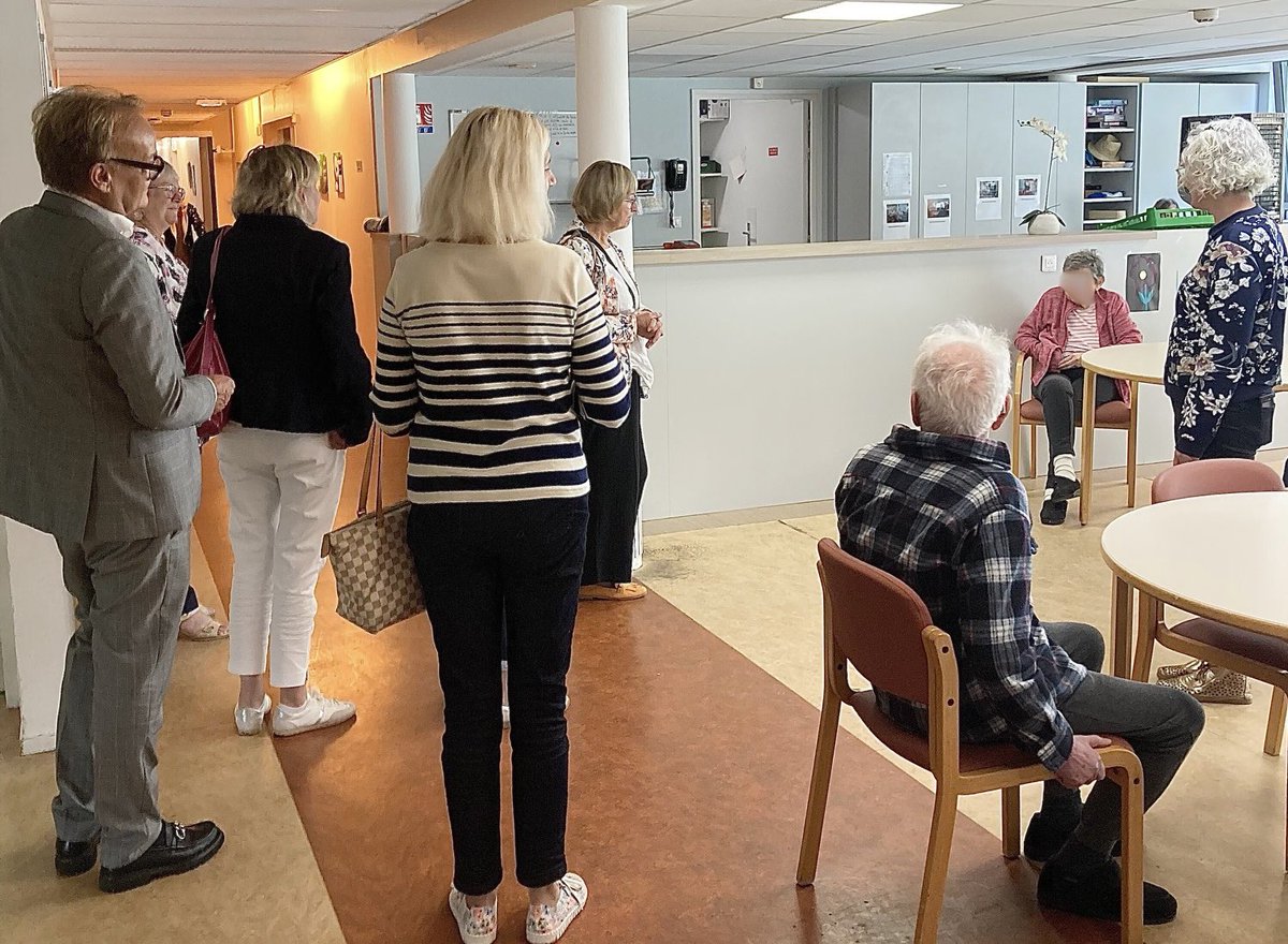 Vendredi, j’ai passé une après-midi riche en discussion à l’Ehpad de Rostrenen lors d’une réunion très instructive aux côtés des représentants de l’Association Hospitalière de Bretagne (AHB) et des représentants de la Fédération des établissements de l’hospitalisation et de