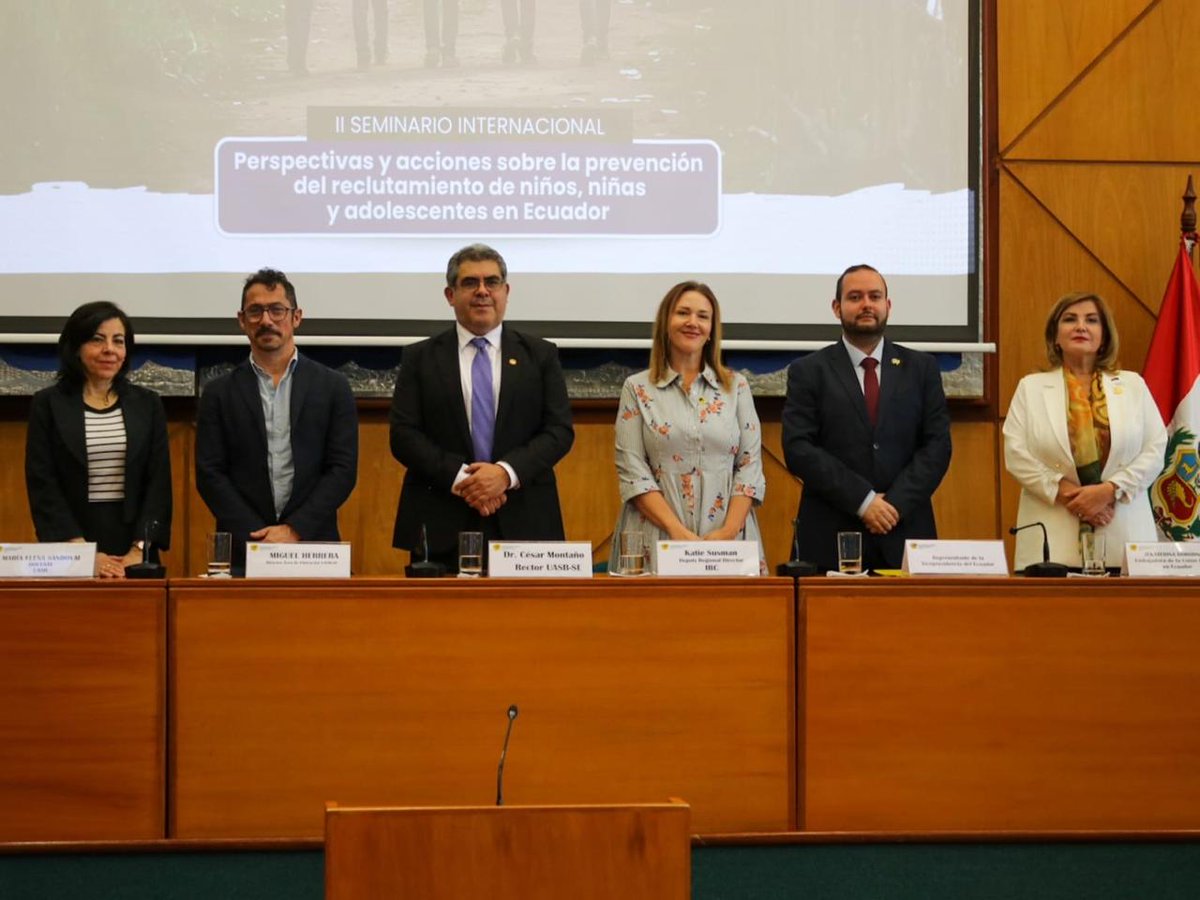 EUAmbEcuador's tweet photo. En el II Seminario internacional Perspectivas y acciones sobre la prevención del reclutamiento de niños, niñas y adolescentes en 🇪🇨. Organizado por @RESCUEorg, @uasbecuador, apoyado por @Plan_Ecuador y @AlasDeColibriEC socios de @eu_echo para proyectos en Educación en Emergencias https://t.co/QL1I97hDch