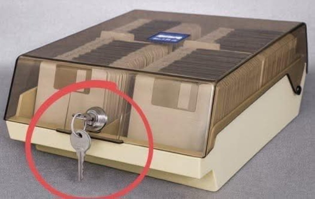 LtSchaffer's tweet image. Het hoogste level van security dat wij hadden in de jaren '80 en '90 👇