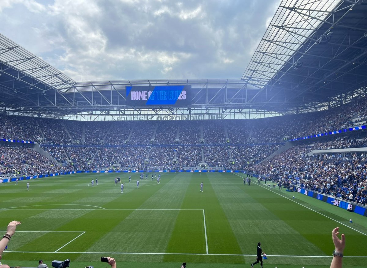 ElliotEFC_'s tweet photo. Gwladys Street ➡️ Paddock ➡️ North Stand 🔵 https://t.co/7P7lVu3TDf