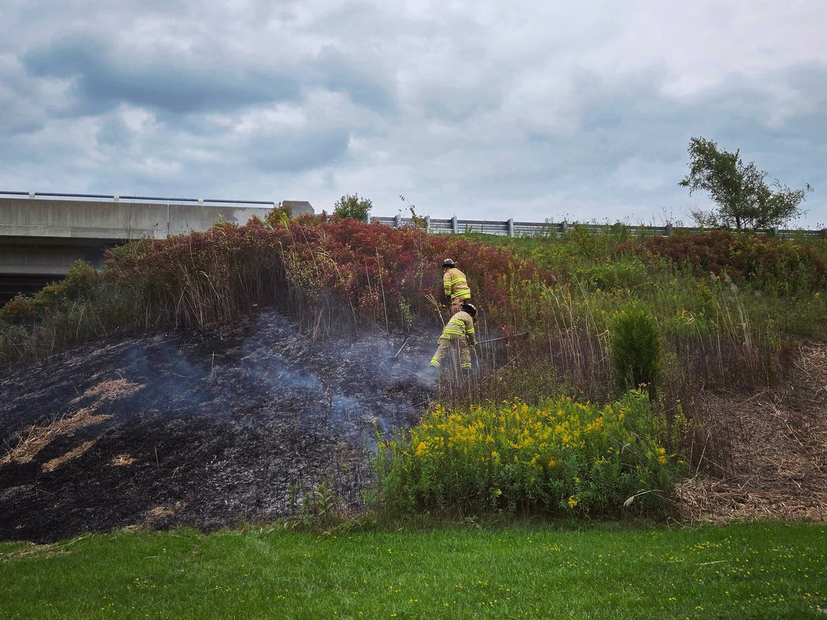This weekend SFRS crews attended multiple grass fires. 

Some were up hill, both ways!

#AlwaysTrainingAlwaysReady
