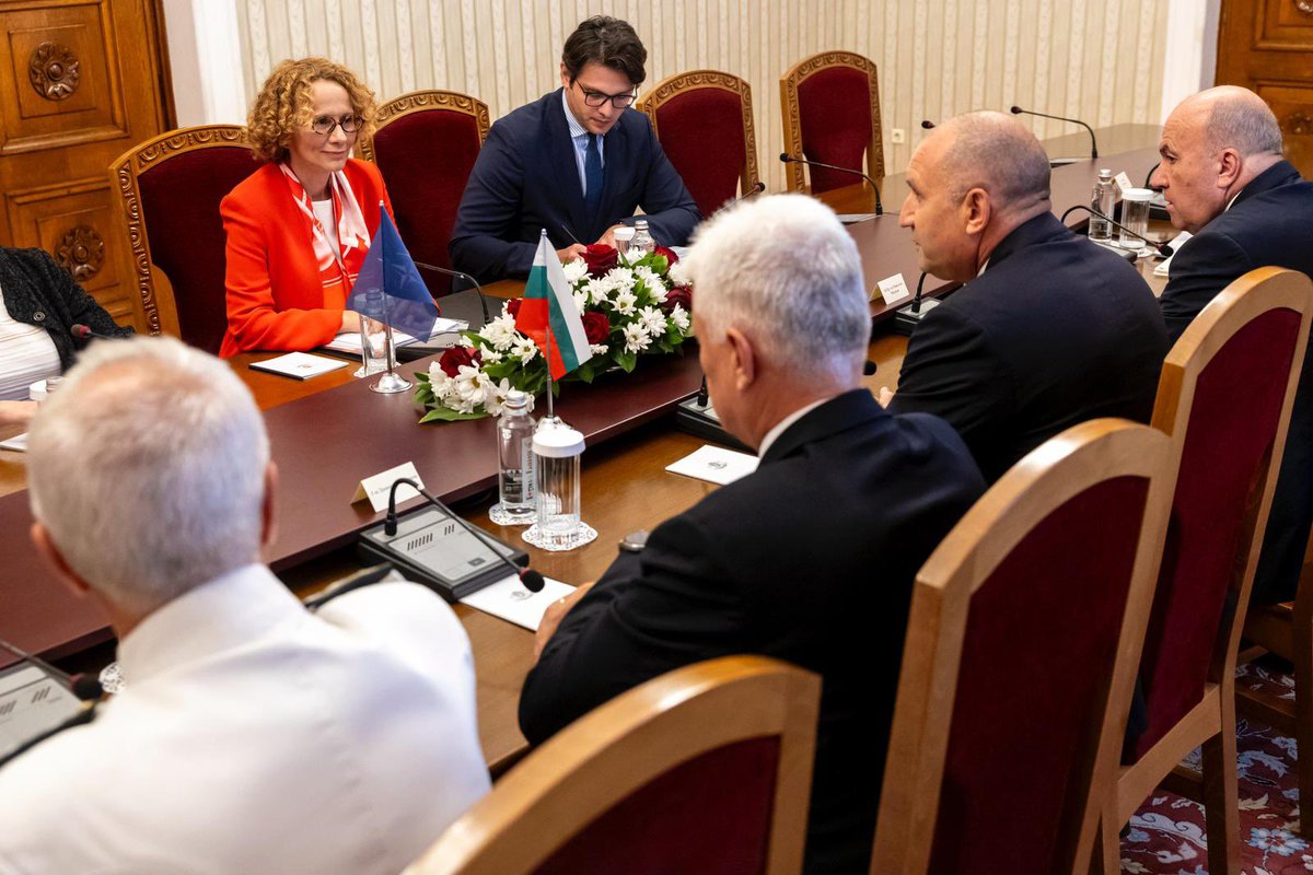 DepSecGenNATO's tweet image. Meeting @PresidentOfBg Rumen Radev in Sofia. We discussed implementation of #NATOSummit decisions &amp;amp; the way forward incl boosting industry, innovation &amp;amp; tech. And our support for Ukraine, Allies will continue to help 🇺🇦 so it can defend itself and ensure a just &amp;amp; lasting peace