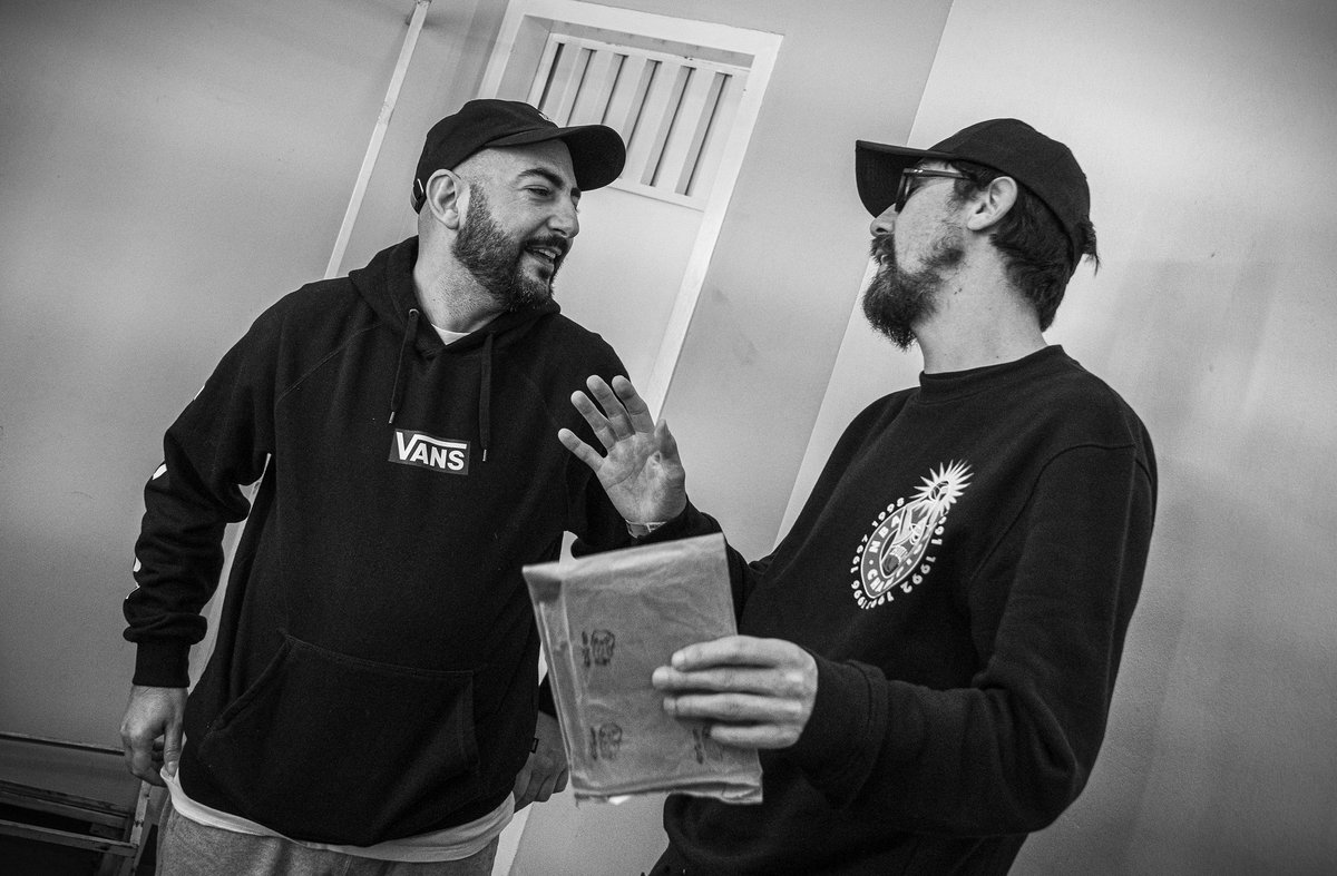 Que tristeza. Gracias por todo el trabajo y apoyo Juan. No sé puede creer. Respetos y honores en tu partida. 🙌🏻