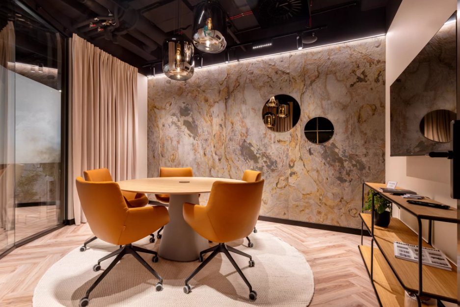 Workthere tweet media