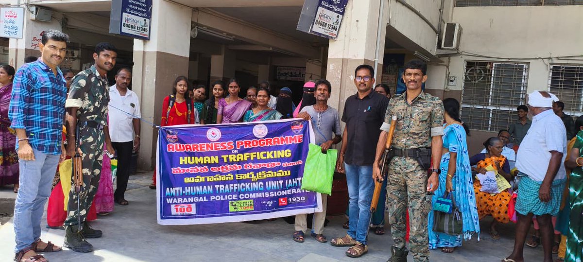 ahtuwarangal's tweet photo. We conducted awareness program at New Busstand, Hanamkonda about 30 passengers attended. #humantraffciking #labourtrafficking #sexualtrafficking #childmarriage #Cybercrime
@tg_ahtuofficial
@TelanganaDGP
@cpwarangal
@tg_womensafe https://t.co/iDwVXykAJz