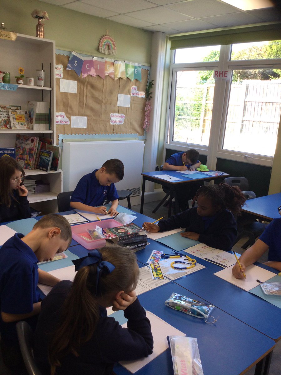 MissCorrySTM's tweet photo. Year three and four starting this new term strong with Maths, learning hundreds, tens and ones. We have some budding mathematicians in this class 😁 #MathsSTM https://t.co/iZzd1WfA1S