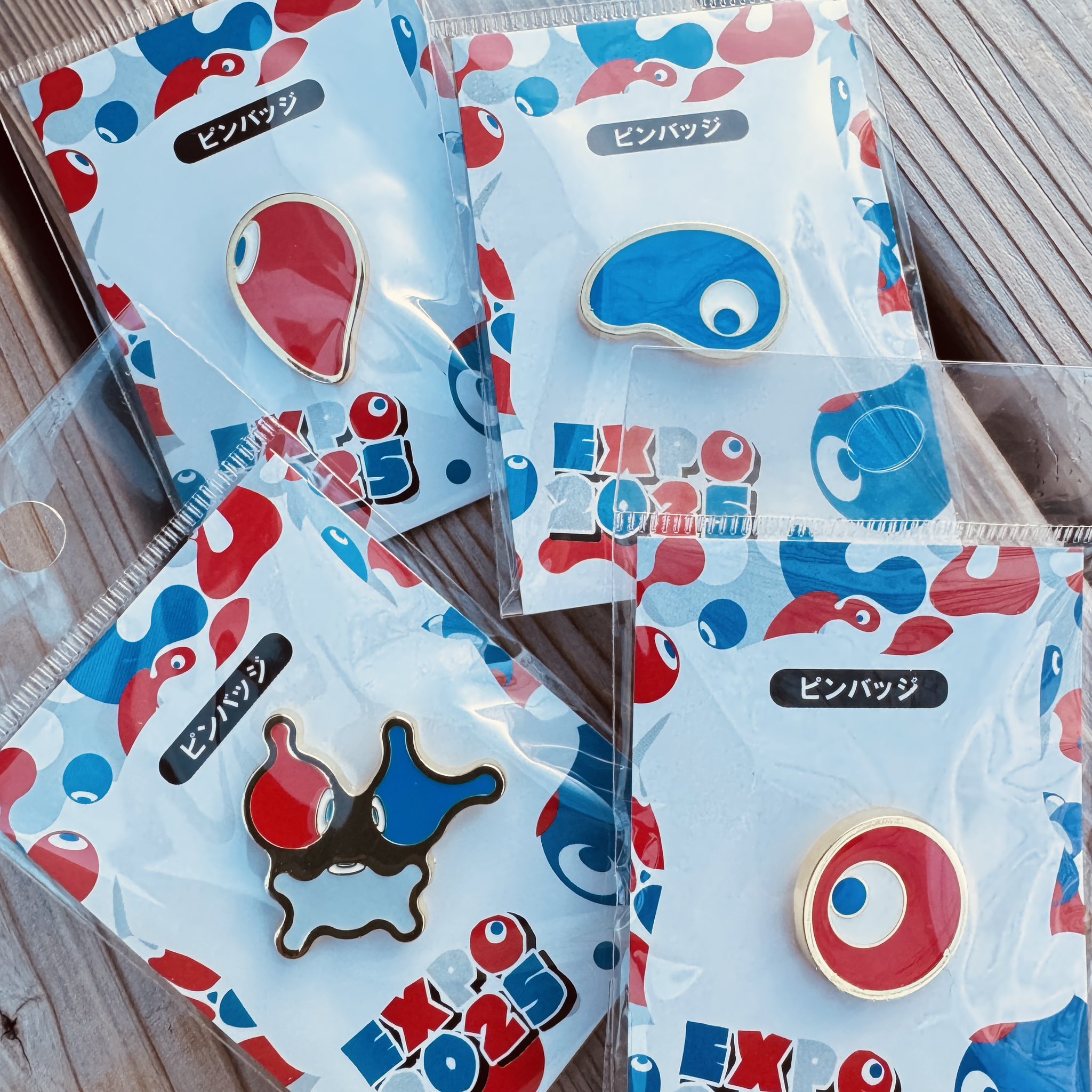 大阪万博　こみゃく　ピンバッジ 大阪万博 こみゃく ピンバッジ くろくまこ on X: 