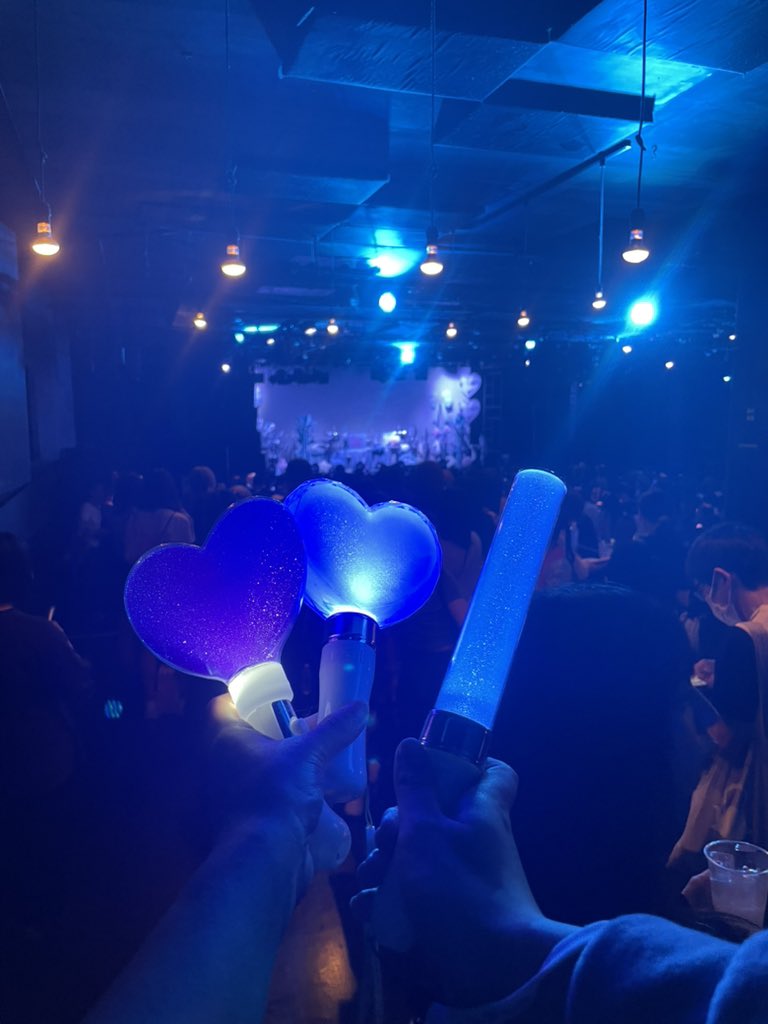 CV_Renaty_doll's tweet photo. 本日の視界 with @co_kitywh 
最後方彼氏ヅラです

#戦慄かなの生誕2025
@FABkanano https://t.co/KryG7qsYed