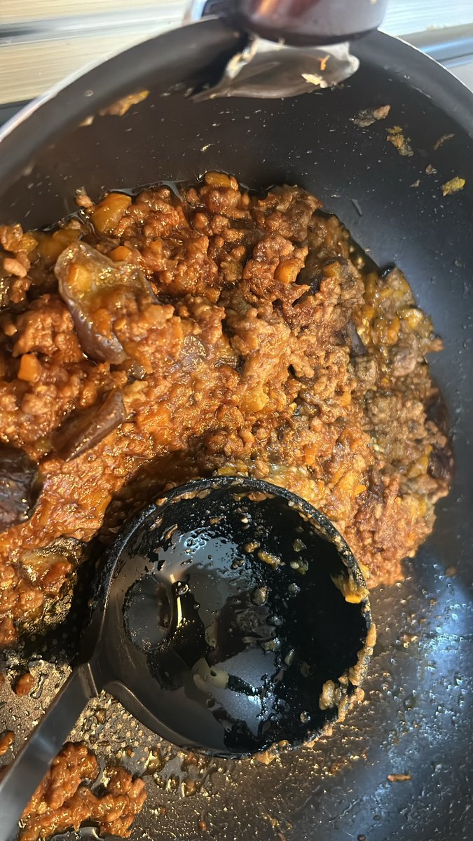今日はキーマカレー作りました🐶