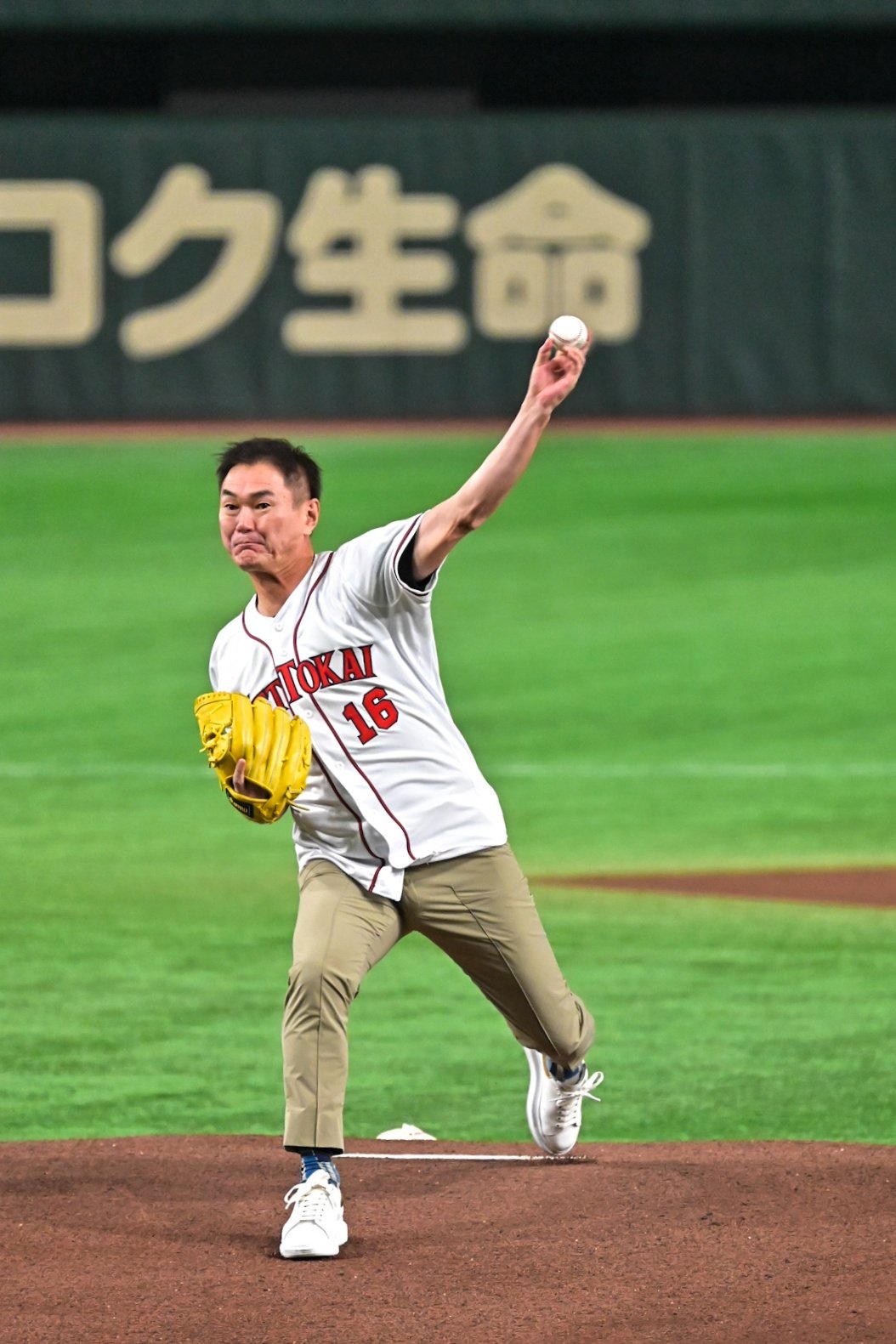 中日ドラゴンズ　岩瀬仁紀投手　ユニフォーム　ホーム（刺繍タイプ） 中日ドラゴンズ 岩瀬仁紀投手 ユニフォーム ホーム（刺繍タイプ