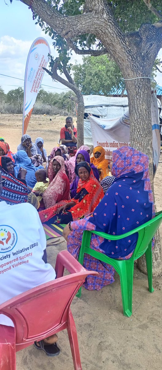Community sensitisation in action. Brighter Society Initiative is educating Dumi Village members on child protection &amp; rights,thanks to <a href="/UNICEFKenya/">UNICEF Kenya</a> for the support.
Cc <a href="/GPtoEndFGM/">UNFPA-UNICEF JP to End Female Genital Mutilation</a> 

#EndFGM 
#ForEveryChild