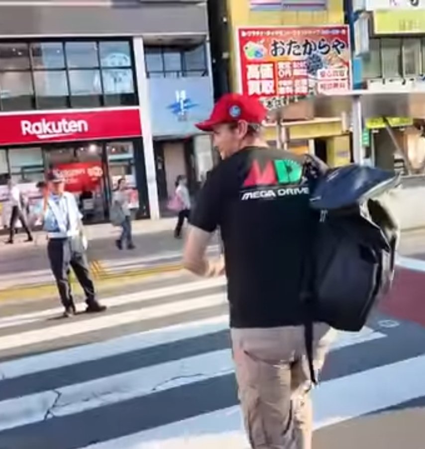 Este finde publiqué vídeo de una tienda de retro inédita de Japón con entrevista a su BOSS incluída. Por si te la has perdido dejo link🔽🔽

youtu.be/5FDerv87D_I?si…