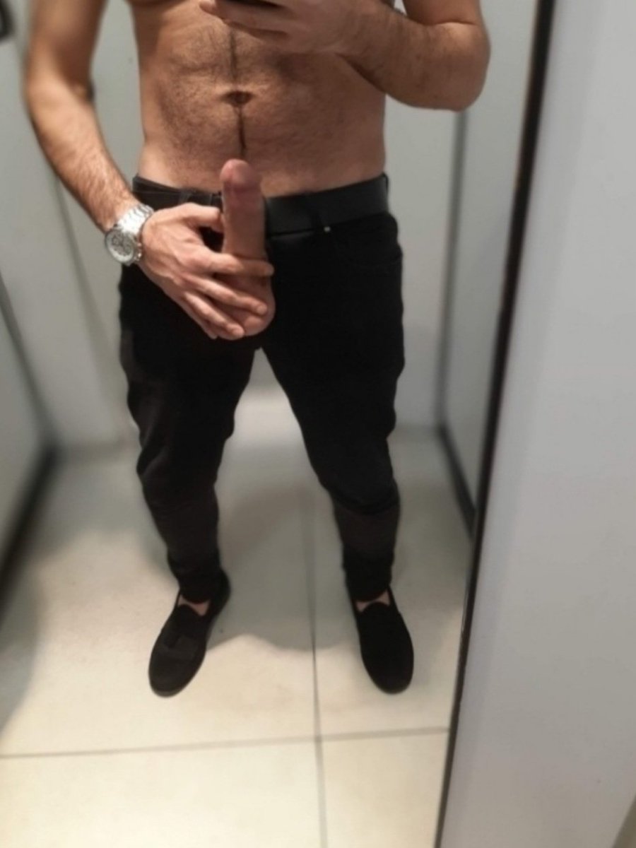 İstanbuldan tanışmak görüşmek isteyen varmı.