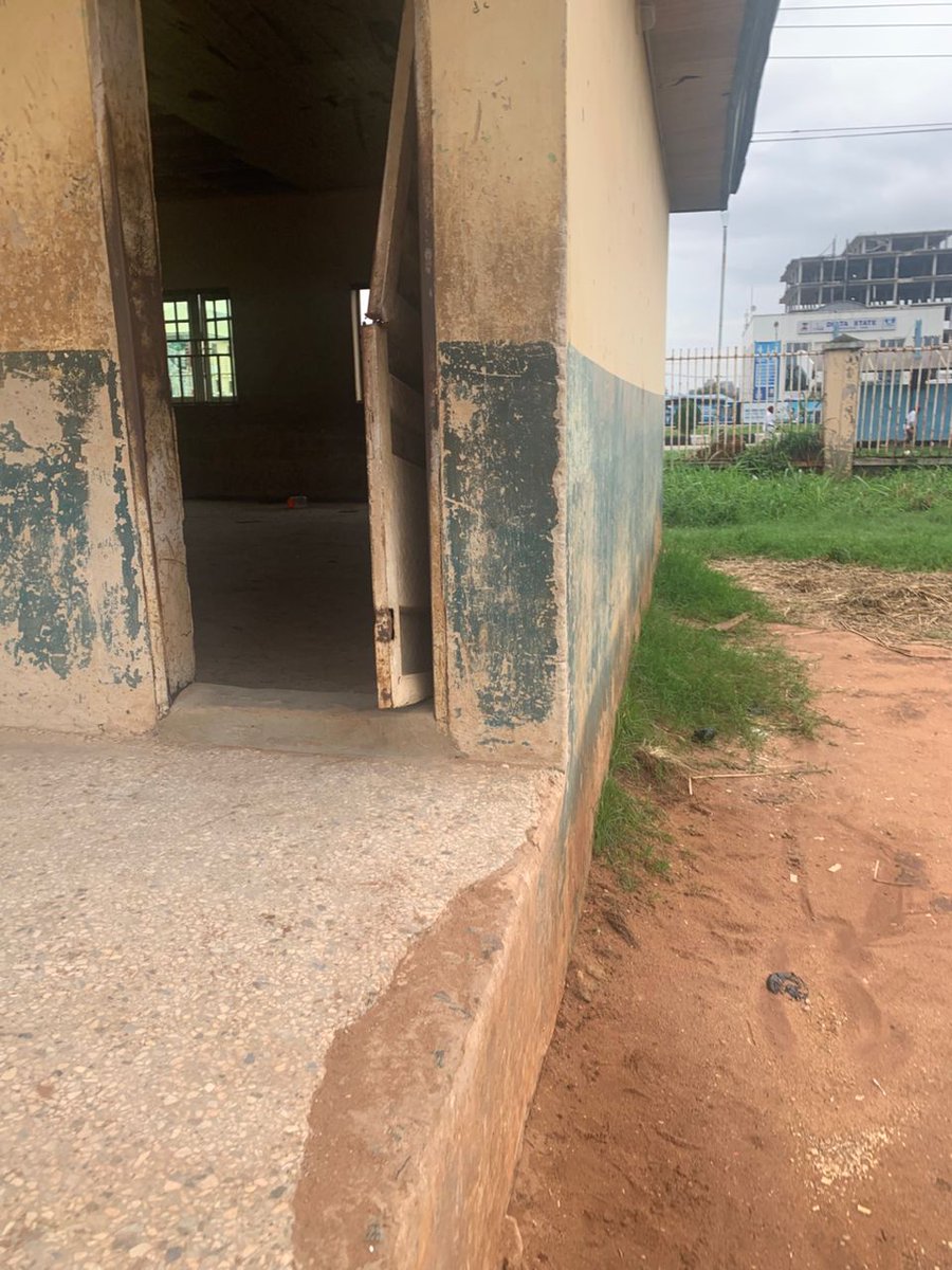 Efeom's tweet photo. In Delta State today, poverty has been weaponized. The poor can no longer rent a home, even legitimate workers cannot afford good shelter, because agents and landlords are allowed to exploit Deltans with outrageous rent hikes. Yet @RtHonSheriff and his administration have failed to provide affordable housing — the very least any responsible government should do.
@RtHonSheriff travels to Brazil, claiming to seek development, but what visible progress have we seen? None. Instead our youths remain unemployed, our parents are too afraid to farm because of insecurity, and business owners pay huge amount of money to task forces disguised as revenue collectors. This is not governance — it is punishment.
And as 2027 approaches, they will come again with half bags of rice, cheap wrappers, and ₦10k, insulting the dignity of Deltans while asking for your votes. We must reject this recycled deception. Fellow Deltans, open your eyes — we cannot continue under leaders who refuse to do the bare minimum for their people. @RtHonSheriff fix delta and watch people speak for you freely, Not the edit we are seeing sir.
Our state deserves better, Our people deserve better, Let us not be fooled again,with unity our state can be great again. No body hate the government we just want progress.
#Deltaresolutionmovement
#Fixdelta
