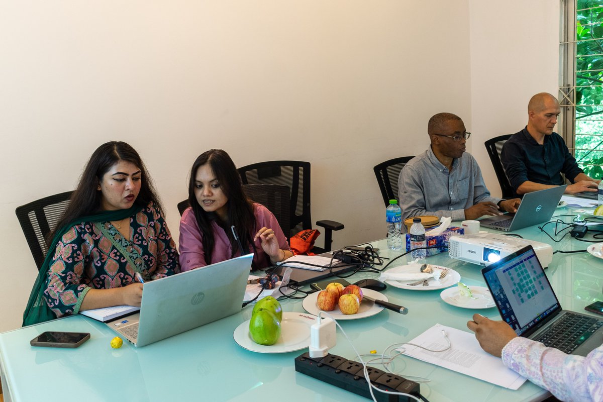 arkfoundation1's tweet image. ARK hosted a week long #dataanalysis workshop for the @ChorusUrban project with distinguished facilitators: Dr. @B_Ebenso, Joseph Hicks &amp;amp; @Bryonyd2 from the @UniversityLeeds.
#Datacollection through CHORUS core and Innovation fund projects were discussed with them.