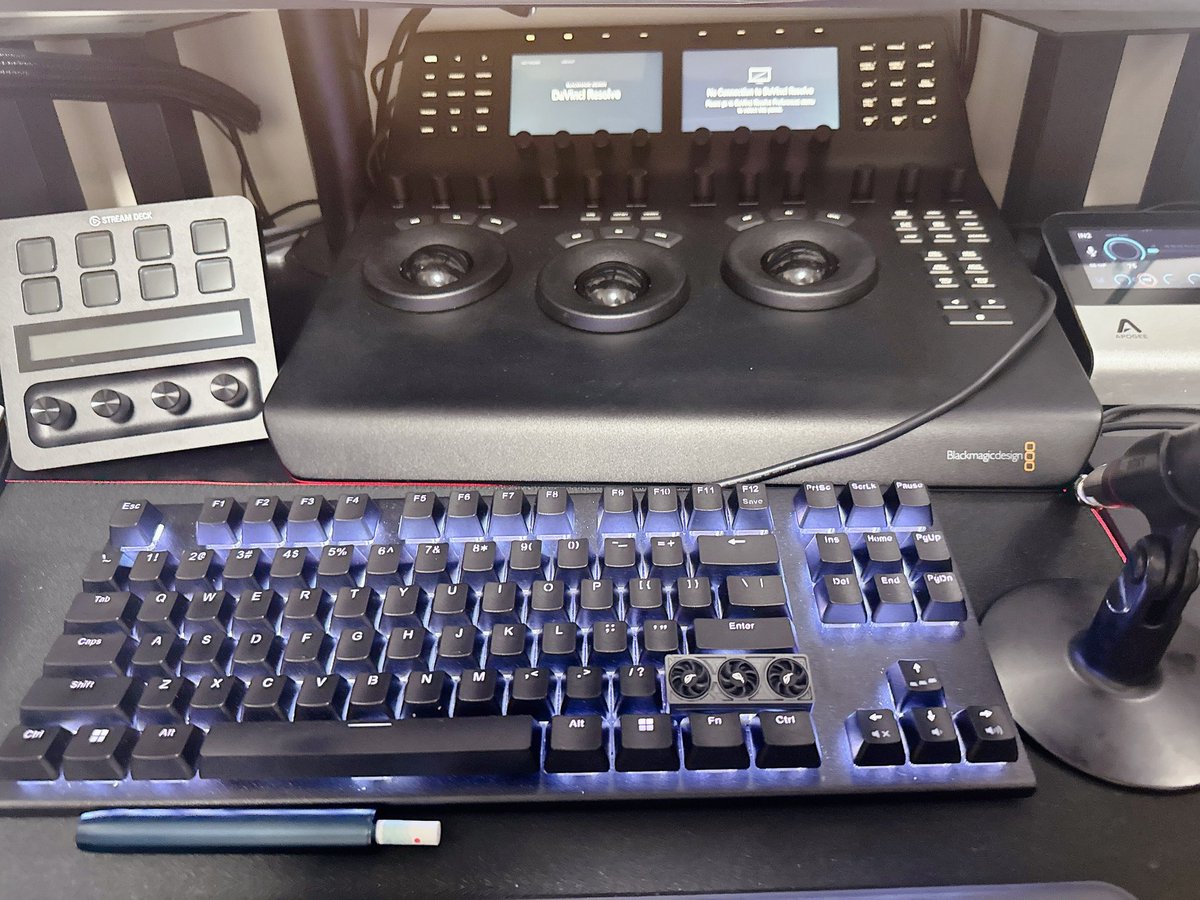 新しいダヴィンチコントローラーみてーでかい