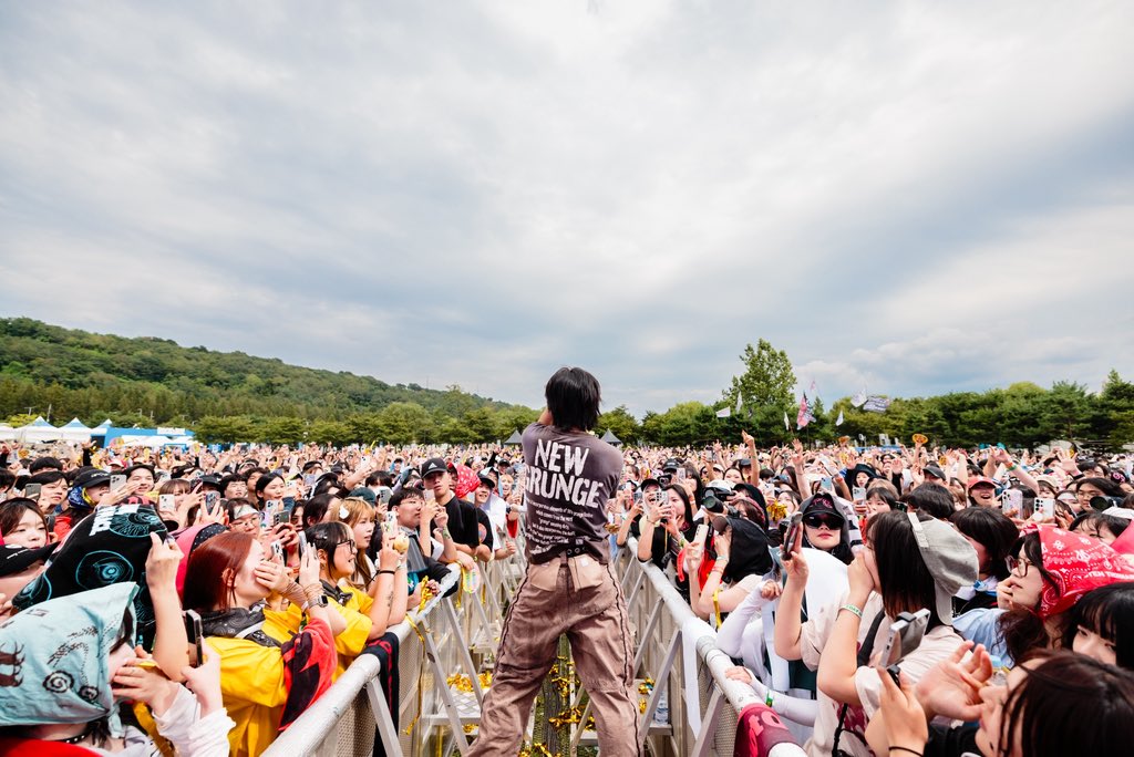 렛츠락 페스티벌 tweet media